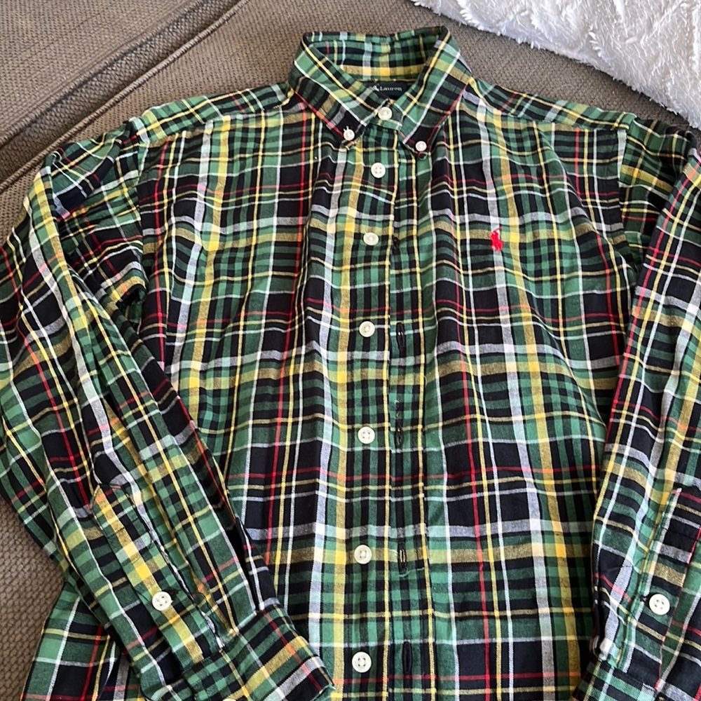 Ralph Lauren plaid button down. Sz M. Like new!